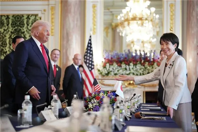Японский премьер Санаэ Такаити выразила благодарность Трампу за прочные отношения с Синдзо Абэ