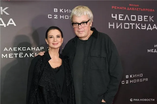 Путин вручил звания заслуженных артистов России Екатерине и Александру Стриженовым