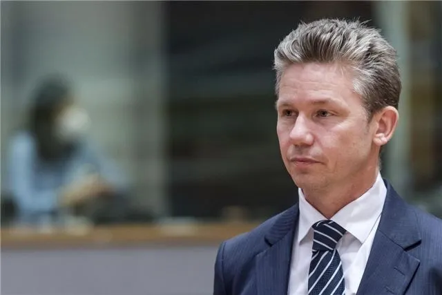 Министр обороны Швеции Йонсон призывает Запад мобилизоваться и войти в состояние войны