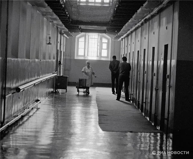 В Туле задержали мужчину, которого следствие обвиняет в убийстве отца и нанесении ран матери своей бывшей женщины