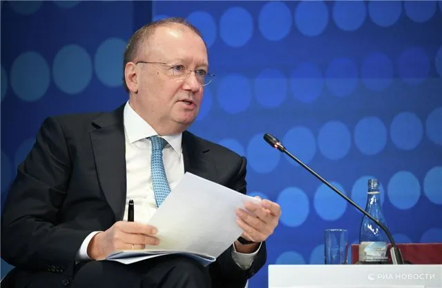 Яковенко подчеркнул, что доминирование Запада основывается на подавлении иностранных культур