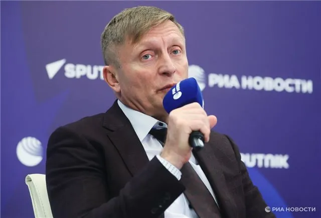 Александр Джеус, глава "Орленка", удостоен ордена Александра Невского из рук Путина