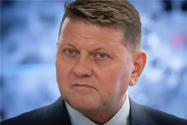 Вот несколько вариантов уникального и привлекательного заголовка на ту же тему -

1. Близкий соратник Залужного прокомментировала разговоры вокруг бывшего главнокомандующего ВСУ
2. Представитель Залужного внес ясность в ситуацию с экс-руководителем украинской армии
3. Советница Залужного опровергла домыслы о бывшем командующем ВСУ
4. Сподвижник Залужного развеял мифы о судьбе экс-главы вооружённых сил Украины
5. Команда Залужного ответила на слухи о бывшем главнокомандующем ВСУ

Могу придумать ещё, если нужно!