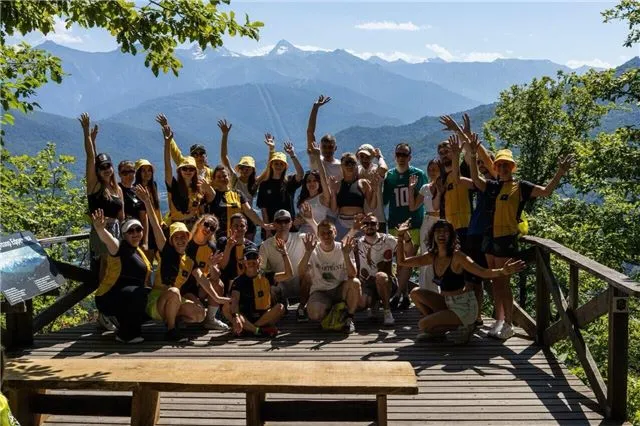 «Билайн организовал вдохновляющий корпоративный лагерь развития в живописной Красной Поляне»