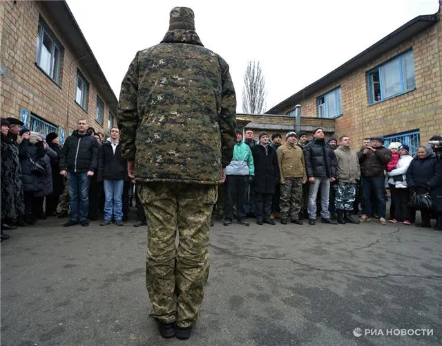 На Украине военнообязанных отпускают из военкомата за взятку в $15 тысяч