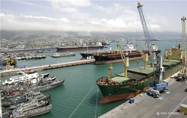 В Новороссийске дрон атаковал судно - трое пострадавших и серьезные повреждения корабля