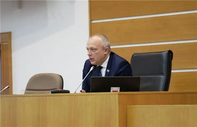 В Череповце успешно завершился новый этап образовательного проекта «Школа депутатов»