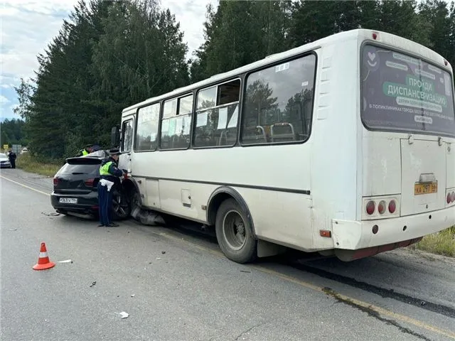 Два человека погибли в аварии на дороге Екатеринбург – Нижний Тагил – Серов