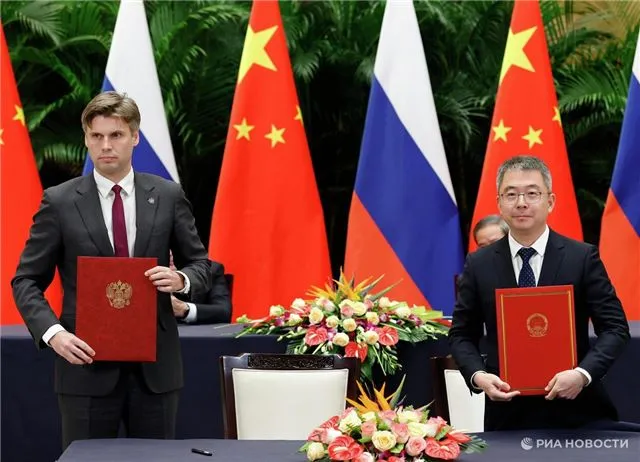 «Роскосмос» и Китай подписали соглашение о совместной разработке лунной станции